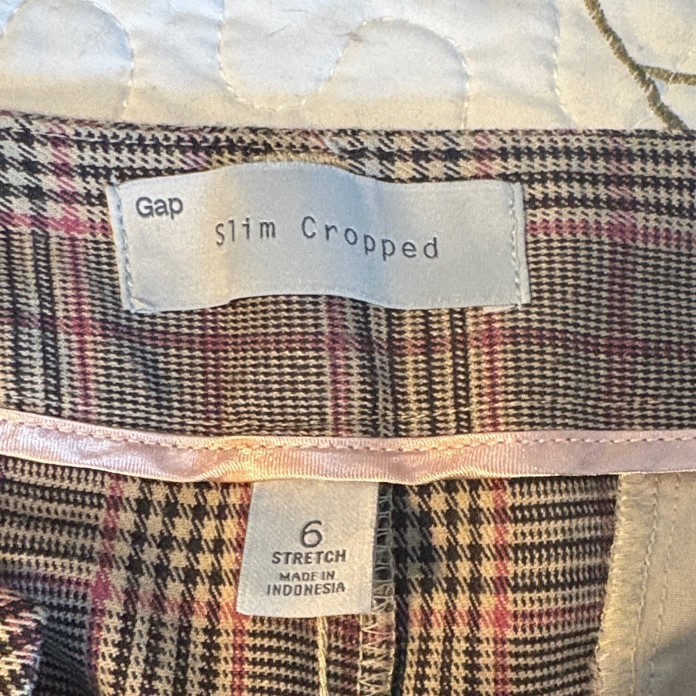 GAP Women’s Slim Cropped Plaid Pants -Brown, Tan & Pink Size 6 Stretch - Picture 3 of 10